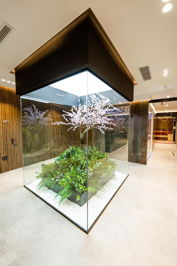 Hotel Elisa Tirana, Affiliated By Melia Esterno foto